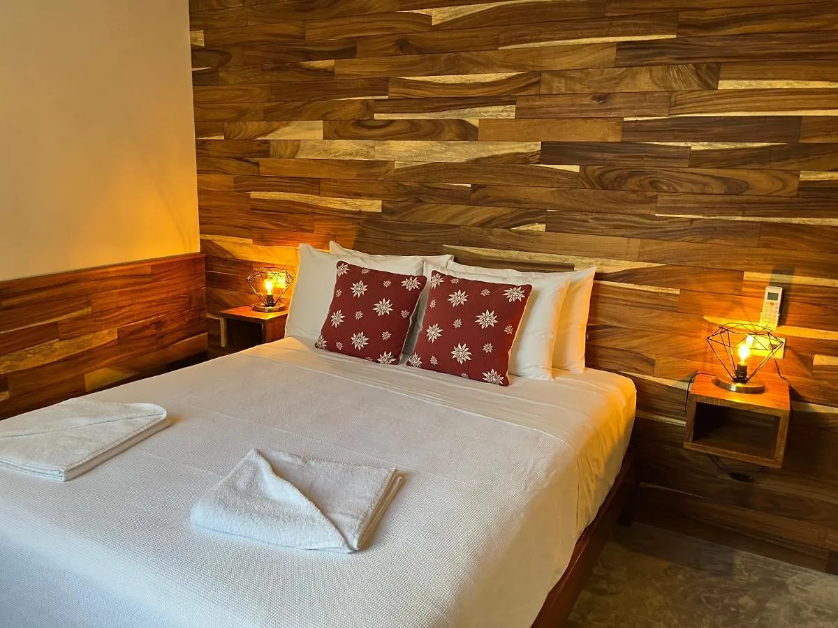 Little Gem Hotel Tulum La Veleta 4*,