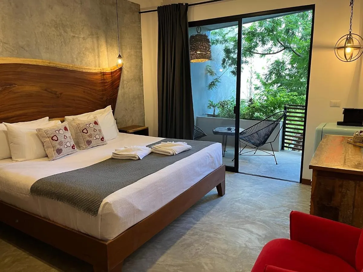 Little Gem Hotel Tulum La Veleta 4*,